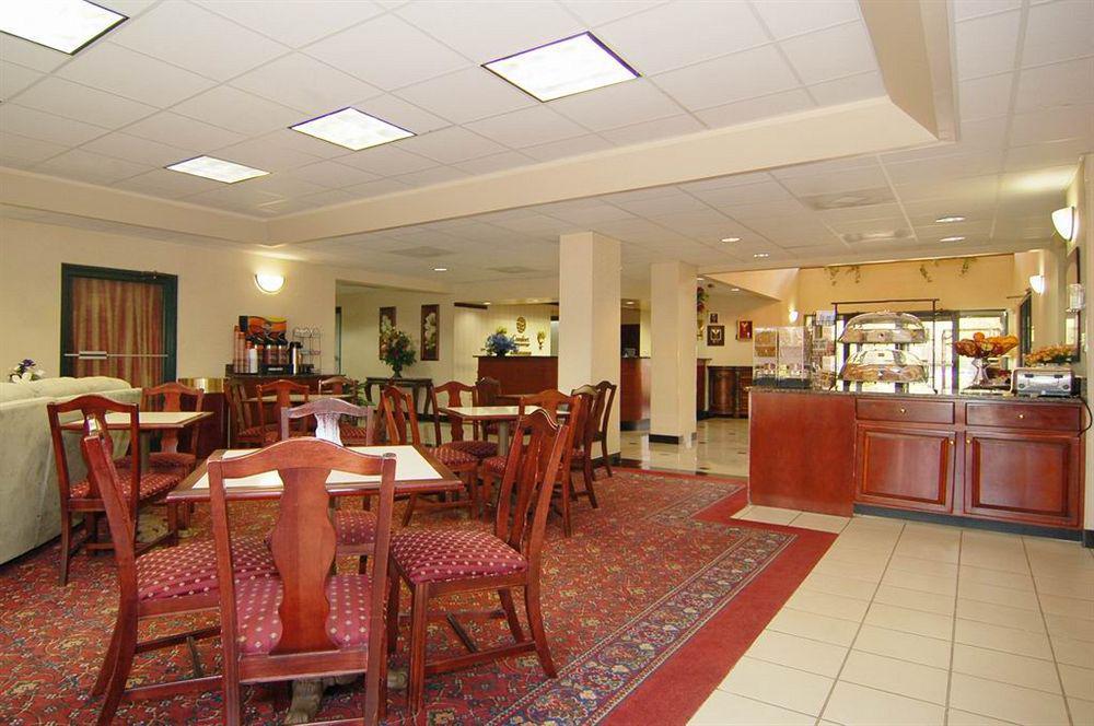 Comfort Inn & Suites Lake Norman Cornelius Restaurant foto